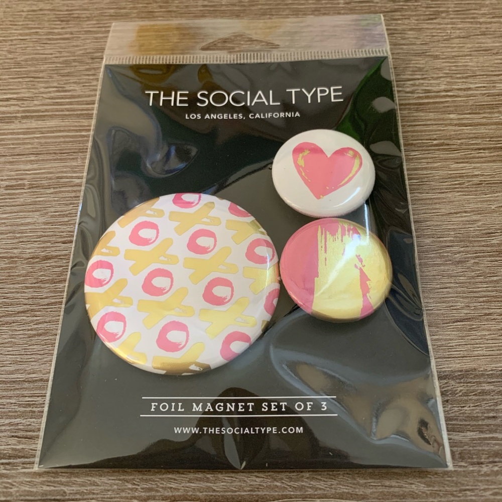 The Social Type LOVE MAGNET SET - Picture 2 of 3